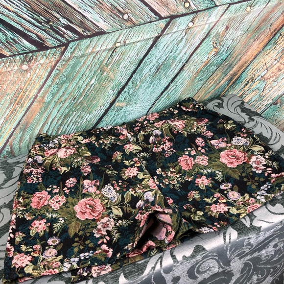 A2 - Leith| Tapestry Floral Skort XXL - Picture 3 of 5